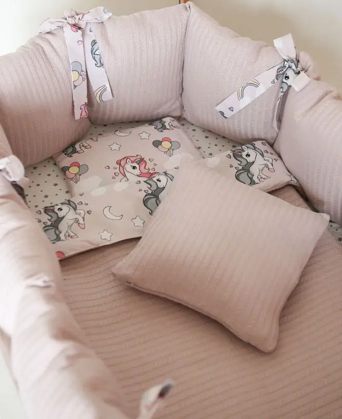 Комплект Peppy в кроватку с универсальными бортиками Vintage пике/сатин цвет пудровый