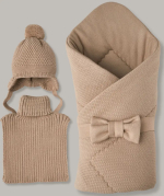 Фотография товара Конверт-одеяло вязаный, лента "Бант", манишка и шапочка Little Star, темно-бежевый, р.38 см