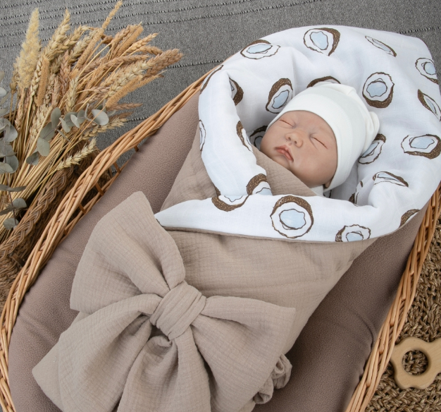 Фотография товара Одеяло-конверт  на выписку 90х90 «Муслин №6», с бантом на резинке летнее (капучино+кокосы)