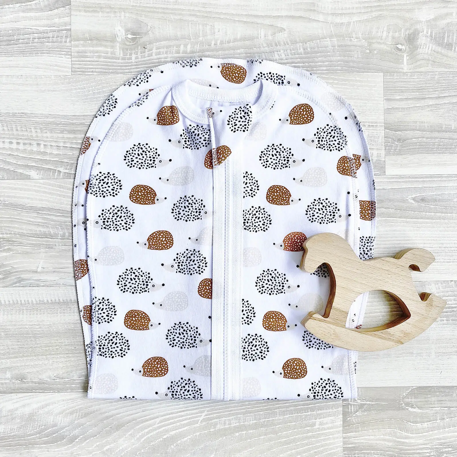 Пеленальный кокон и шапочка Mjolk Ёжики 9-12 кг