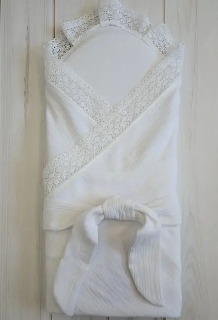 Кружевной уголок Lappetti с поясом белоснежный