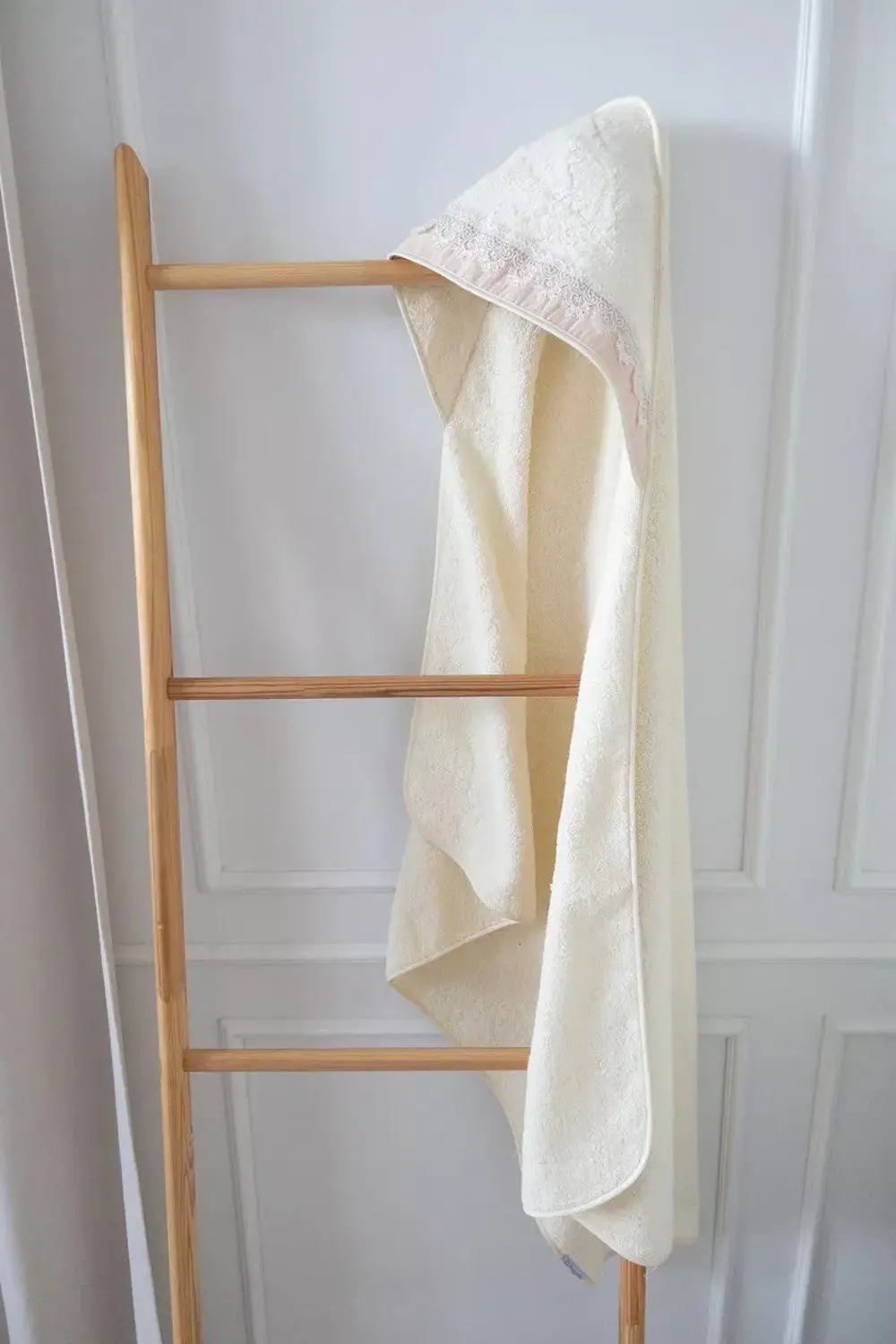 Пеленка Lappetti "Кружева" с уголком бежевая