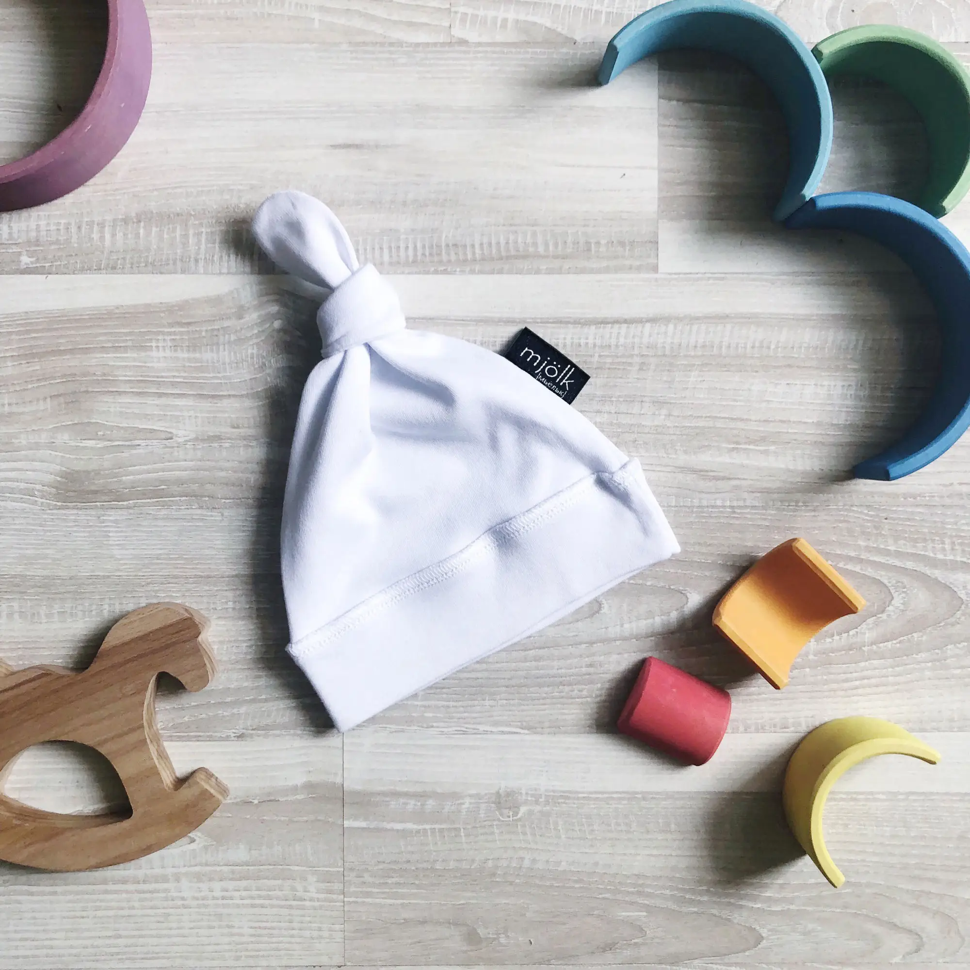 Шапочка Mjolk White 38-42 см