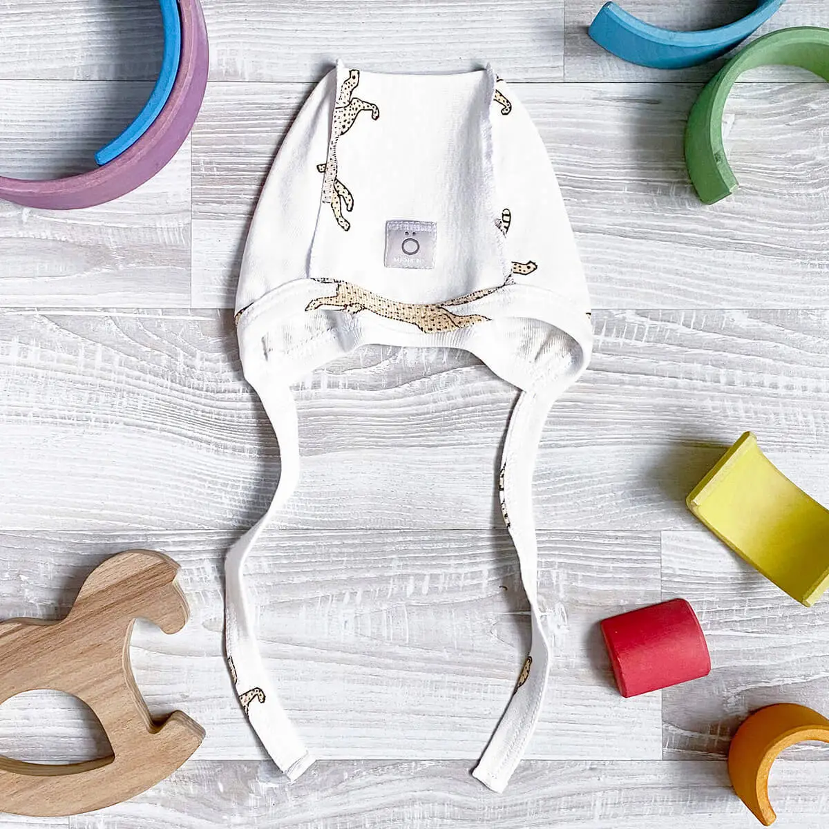 Чепчик Mjolk Гепарды 36-40 см