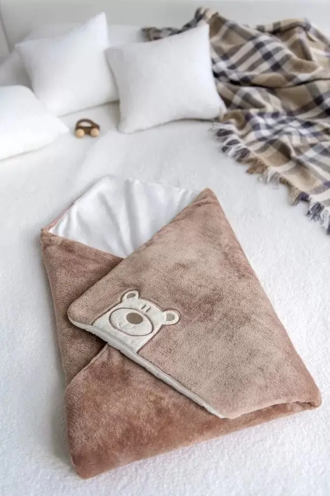 Плед с поясом Lappetti Мишка марсала