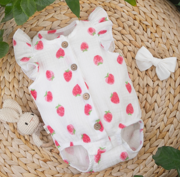 Фотография товара Боди с крылышками на пуговицах "Муслин", клубники (р. 16 (рост 50-56 см))