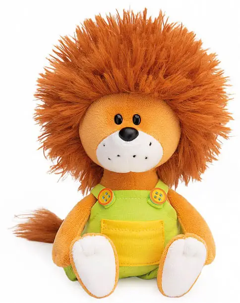 Мягкая игрушка Budi Basa Львёнок Лью в комбинезоне с жёлтыми пуговицами 15 см